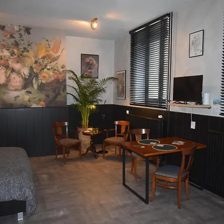 Swalmerkwartier فندق مبيت وإفطار 3*